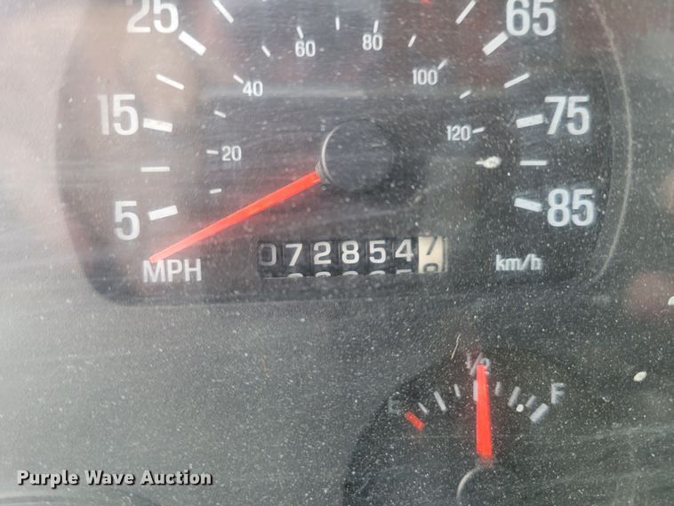 image for item DM8197 2001 Sterling L7500  dump truck