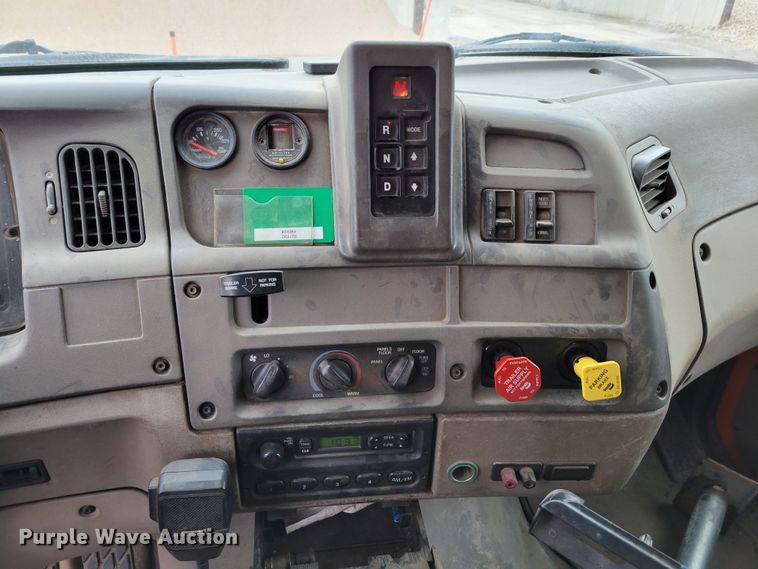 image for item DM8197 2001 Sterling L7500  dump truck