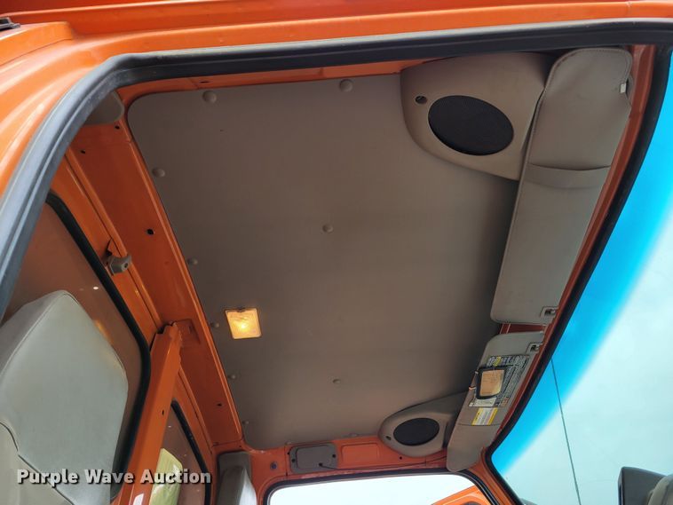 image for item DM8197 2001 Sterling L7500  dump truck