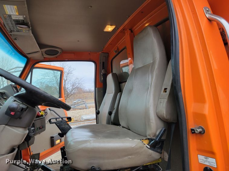 image for item DM8197 2001 Sterling L7500  dump truck