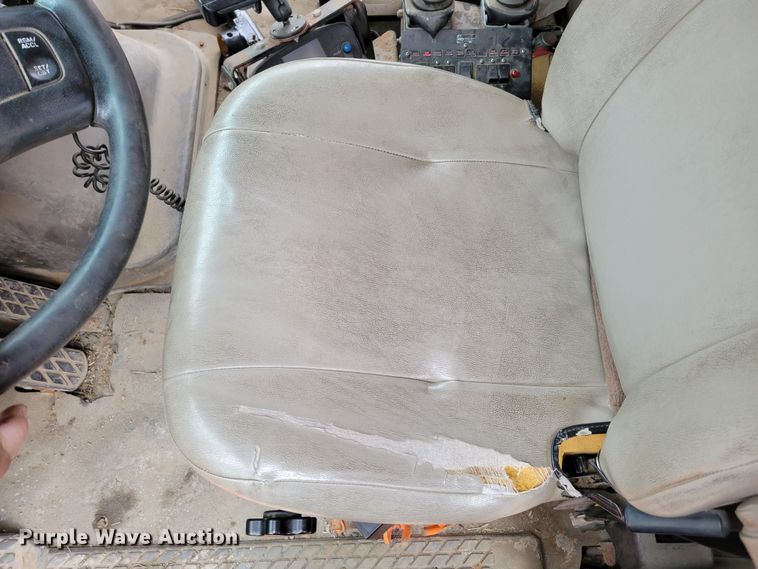 image for item DM8197 2001 Sterling L7500  dump truck