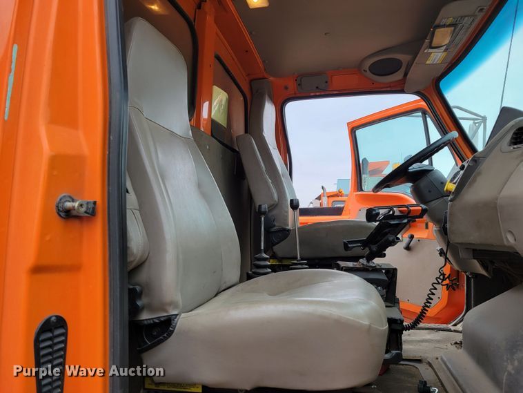 image for item DM8197 2001 Sterling L7500  dump truck