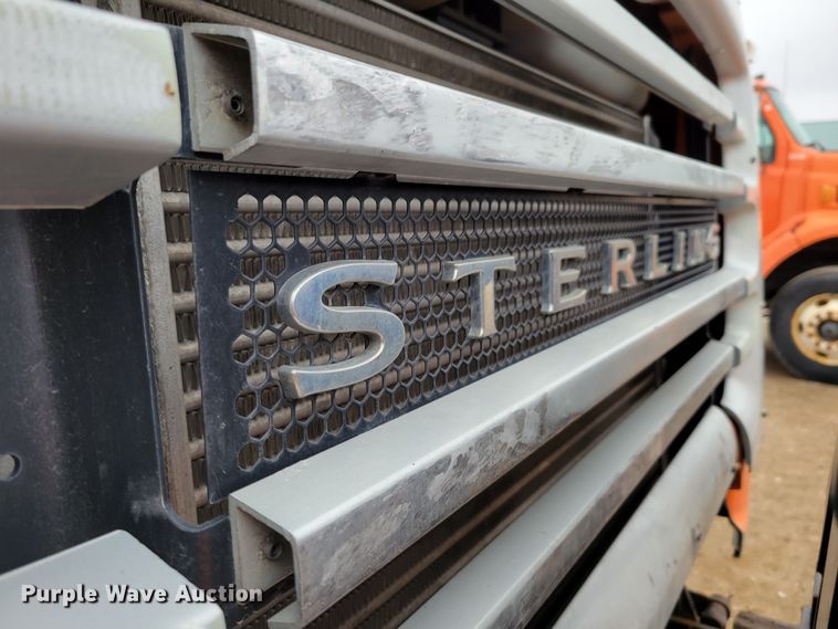 image for item DM8197 2001 Sterling L7500  dump truck