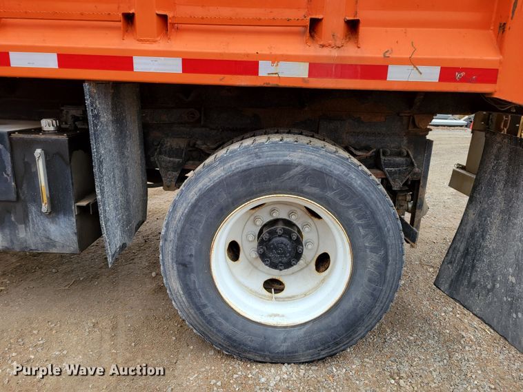 image for item DM8197 2001 Sterling L7500  dump truck