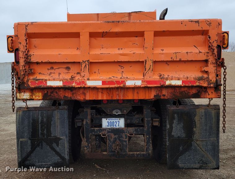 image for item DM8198 2001 Sterling L7500  dump truck