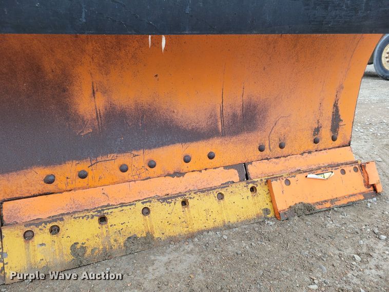 image for item DM8198 2001 Sterling L7500  dump truck