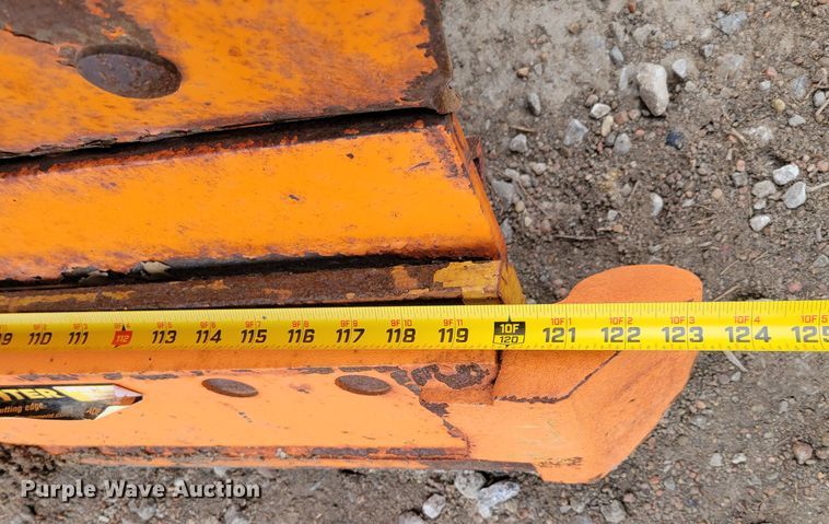 image for item DM8198 2001 Sterling L7500  dump truck