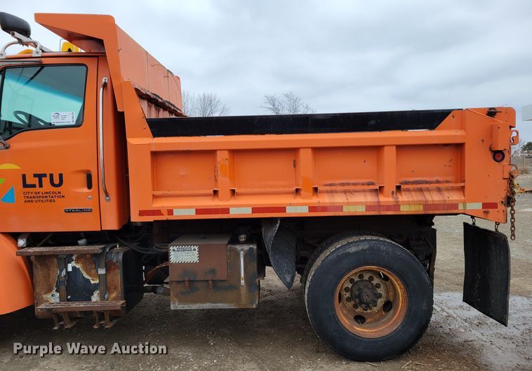 image for item DM8198 2001 Sterling L7500  dump truck