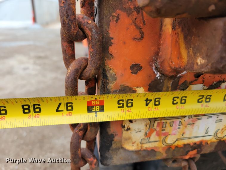 image for item DM8198 2001 Sterling L7500  dump truck