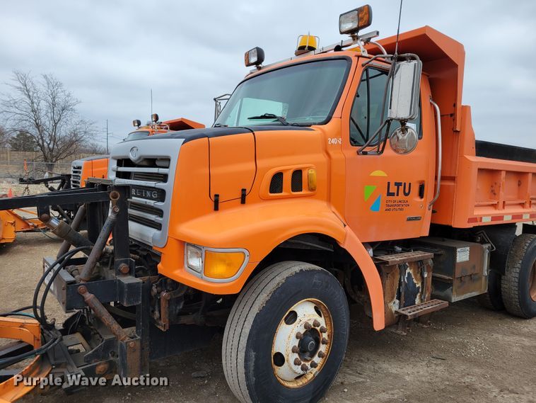 image for item DM8198 2001 Sterling L7500  dump truck