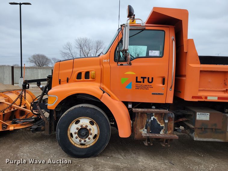 image for item DM8198 2001 Sterling L7500  dump truck