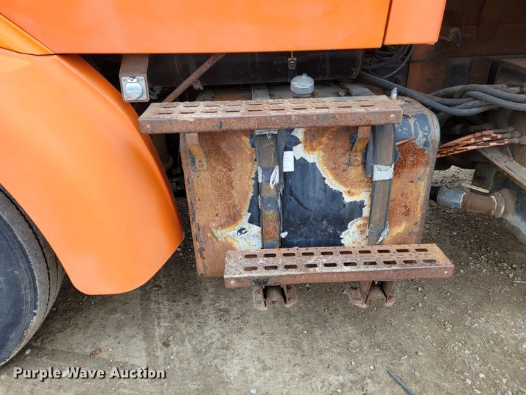 image for item DM8198 2001 Sterling L7500  dump truck