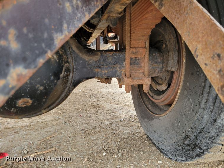 image for item DM8198 2001 Sterling L7500  dump truck