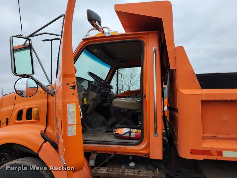 image for item DM8198 2001 Sterling L7500  dump truck