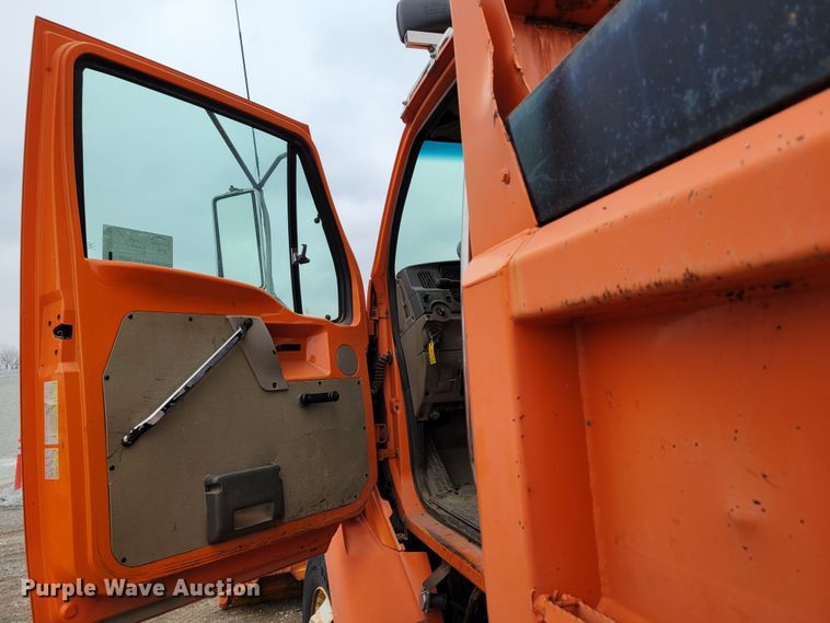 image for item DM8198 2001 Sterling L7500  dump truck