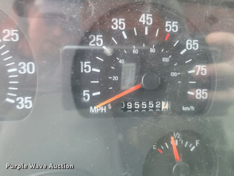 image for item DM8198 2001 Sterling L7500  dump truck