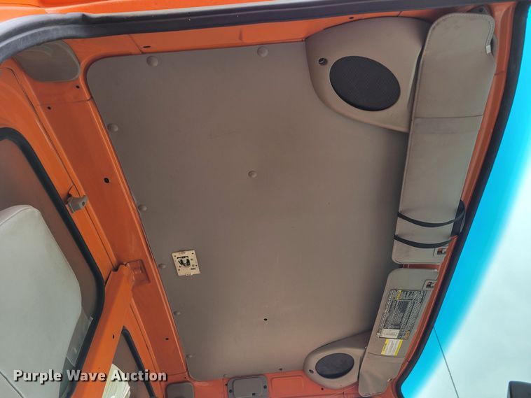 image for item DM8198 2001 Sterling L7500  dump truck