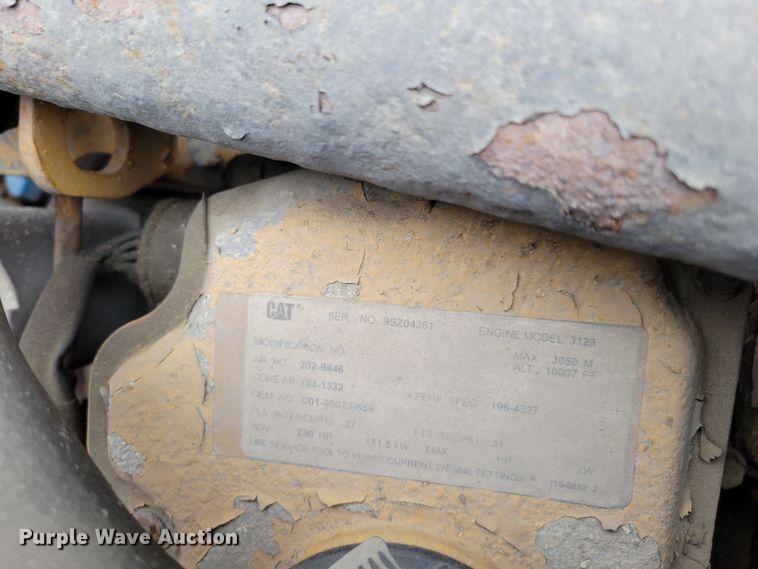 image for item DM8198 2001 Sterling L7500  dump truck