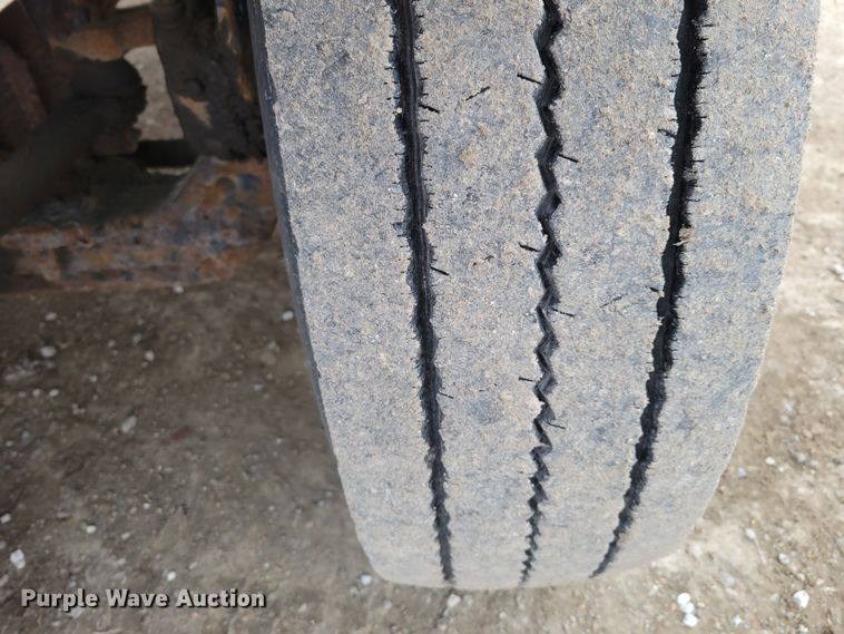 image for item DM8198 2001 Sterling L7500  dump truck