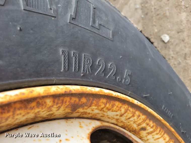 image for item DM8198 2001 Sterling L7500  dump truck