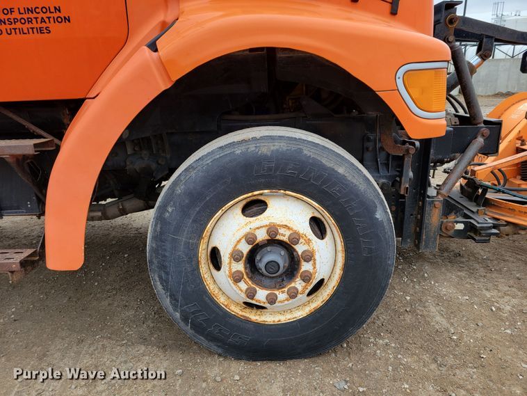 image for item DM8198 2001 Sterling L7500  dump truck