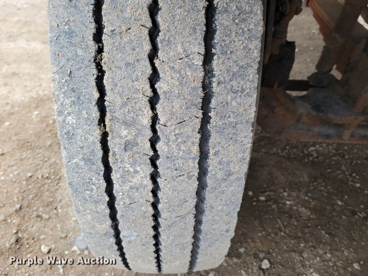 image for item DM8198 2001 Sterling L7500  dump truck