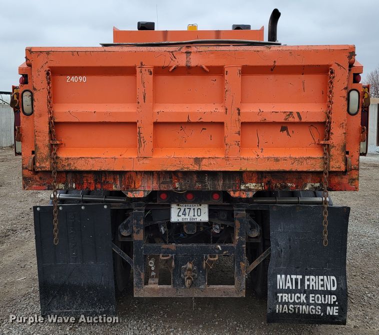 image for item DM8199 2005 Freightliner Business Class M2  dump truck