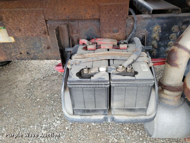 image for item DM8199 2005 Freightliner Business Class M2  dump truck