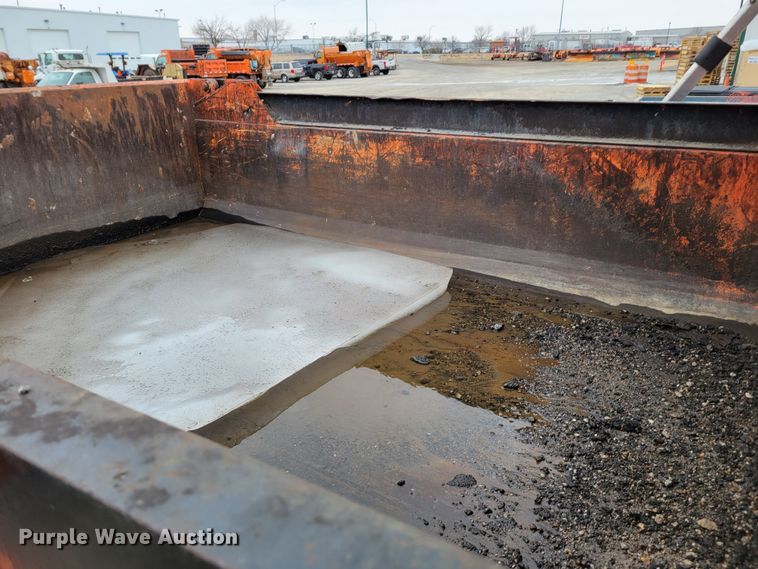 image for item DM8199 2005 Freightliner Business Class M2  dump truck