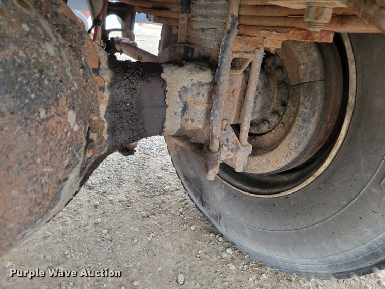 image for item DM8199 2005 Freightliner Business Class M2  dump truck