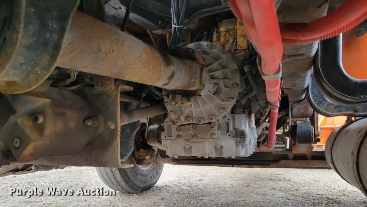 image for item DM8199 2005 Freightliner Business Class M2  dump truck