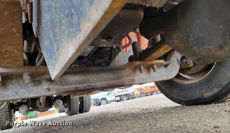 image for item DM8199 2005 Freightliner Business Class M2  dump truck