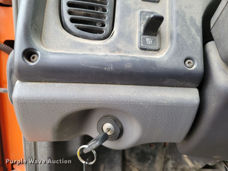 image for item DM8199 2005 Freightliner Business Class M2  dump truck