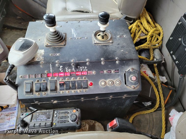 image for item DM8199 2005 Freightliner Business Class M2  dump truck