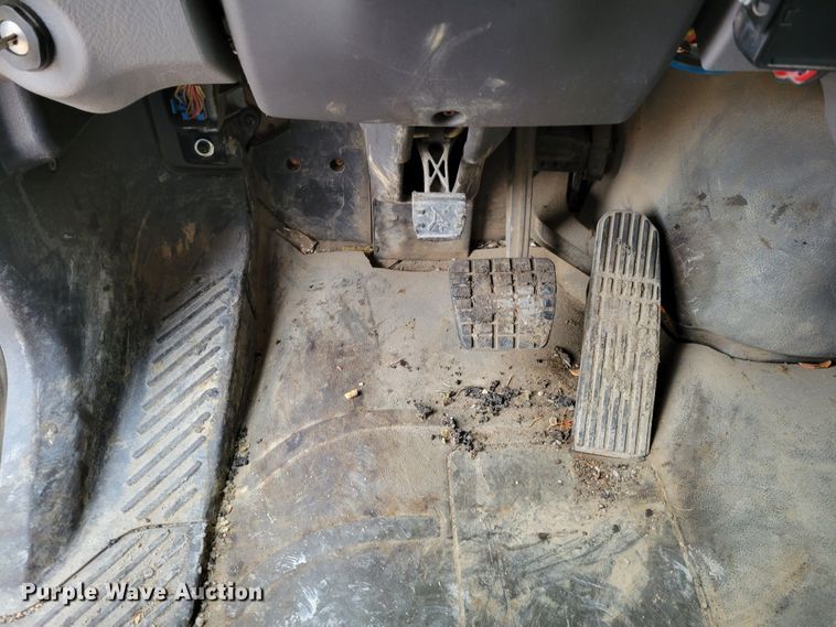 image for item DM8199 2005 Freightliner Business Class M2  dump truck