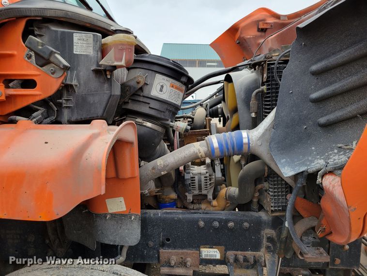 image for item DM8199 2005 Freightliner Business Class M2  dump truck