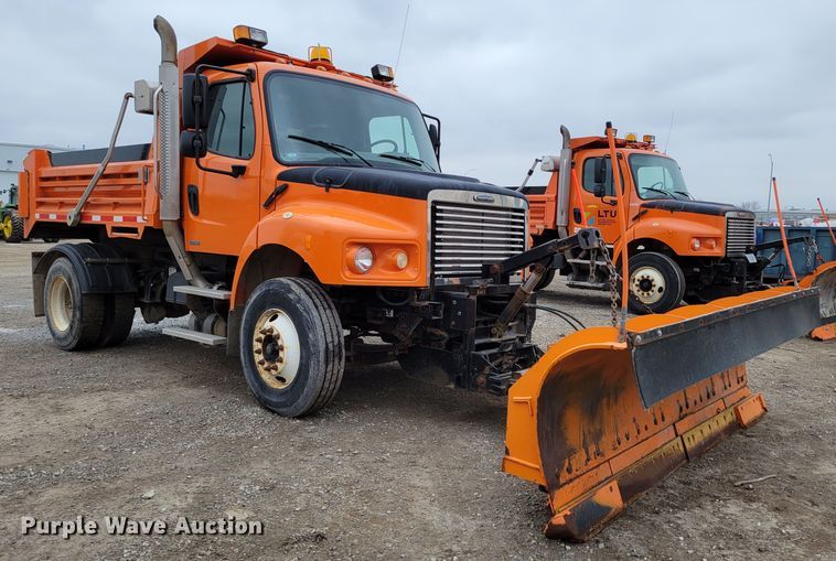 image for item DM8200 2005 Freightliner Business Class M2  dump truck