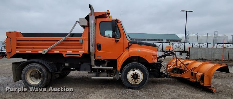 image for item DM8200 2005 Freightliner Business Class M2  dump truck