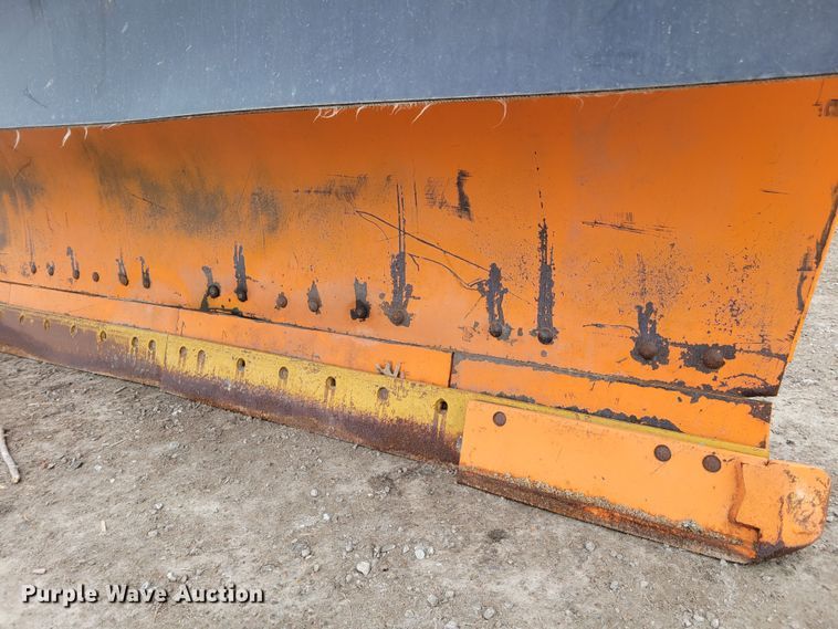 image for item DM8200 2005 Freightliner Business Class M2  dump truck