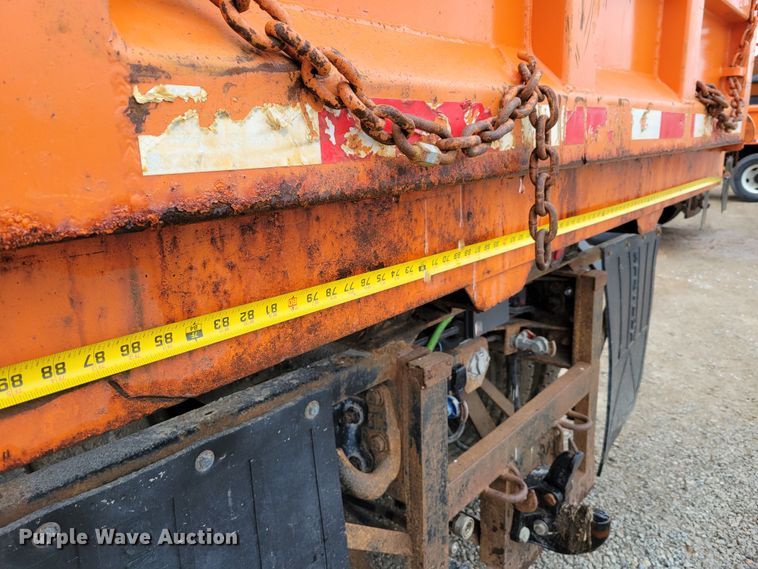 image for item DM8200 2005 Freightliner Business Class M2  dump truck