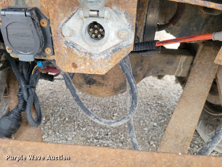 image for item DM8200 2005 Freightliner Business Class M2  dump truck