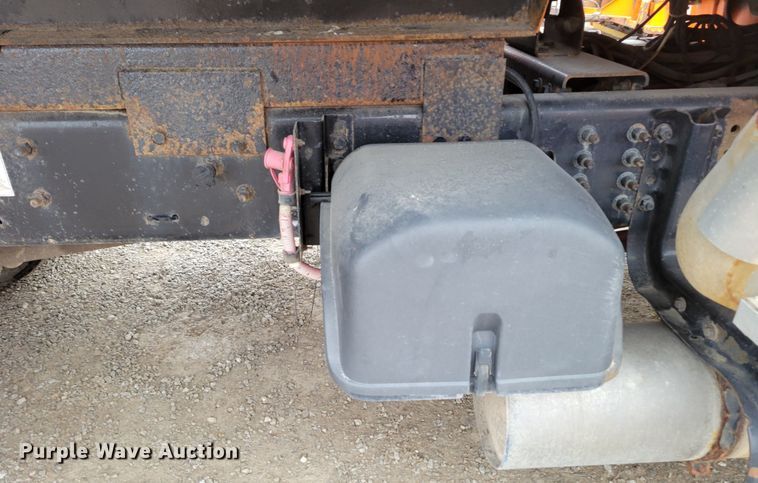 image for item DM8200 2005 Freightliner Business Class M2  dump truck