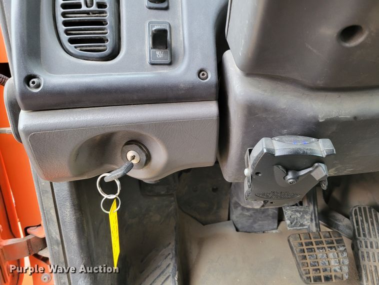 image for item DM8200 2005 Freightliner Business Class M2  dump truck