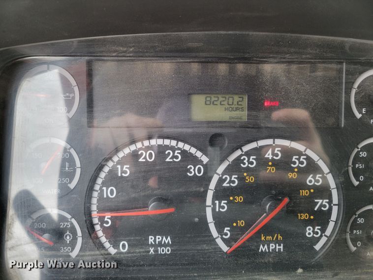 image for item DM8200 2005 Freightliner Business Class M2  dump truck