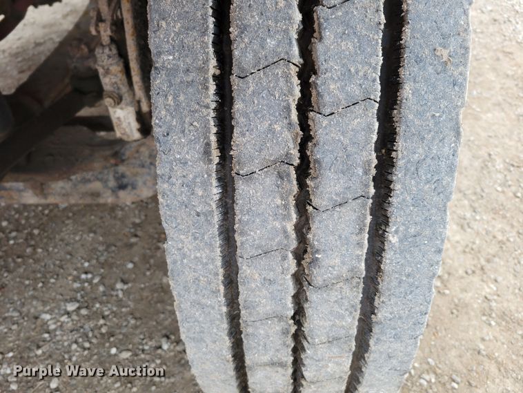 image for item DM8200 2005 Freightliner Business Class M2  dump truck