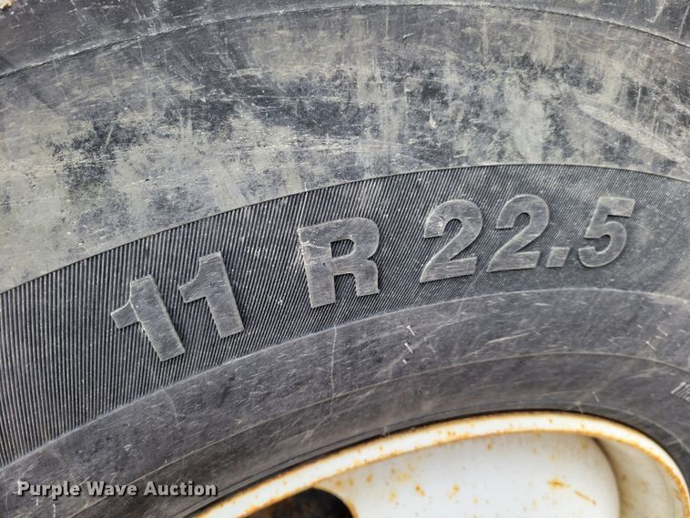 image for item DM8200 2005 Freightliner Business Class M2  dump truck