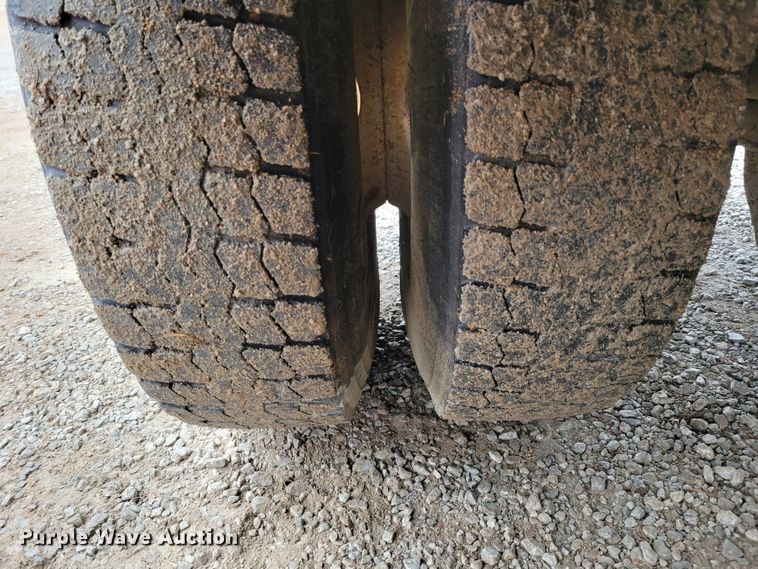 image for item DM8200 2005 Freightliner Business Class M2  dump truck