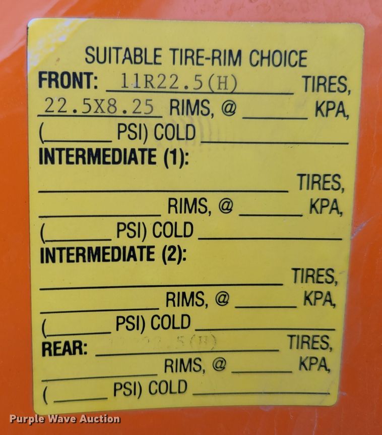 image for item DM8200 2005 Freightliner Business Class M2  dump truck