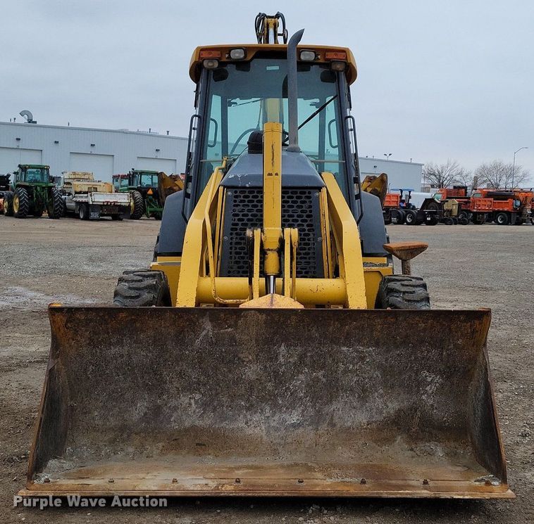 image for item DM8202 2004 John Deere 410G  backhoe