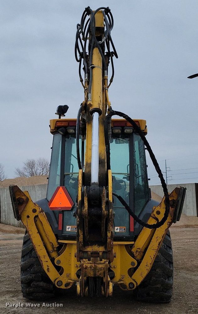 image for item DM8202 2004 John Deere 410G  backhoe